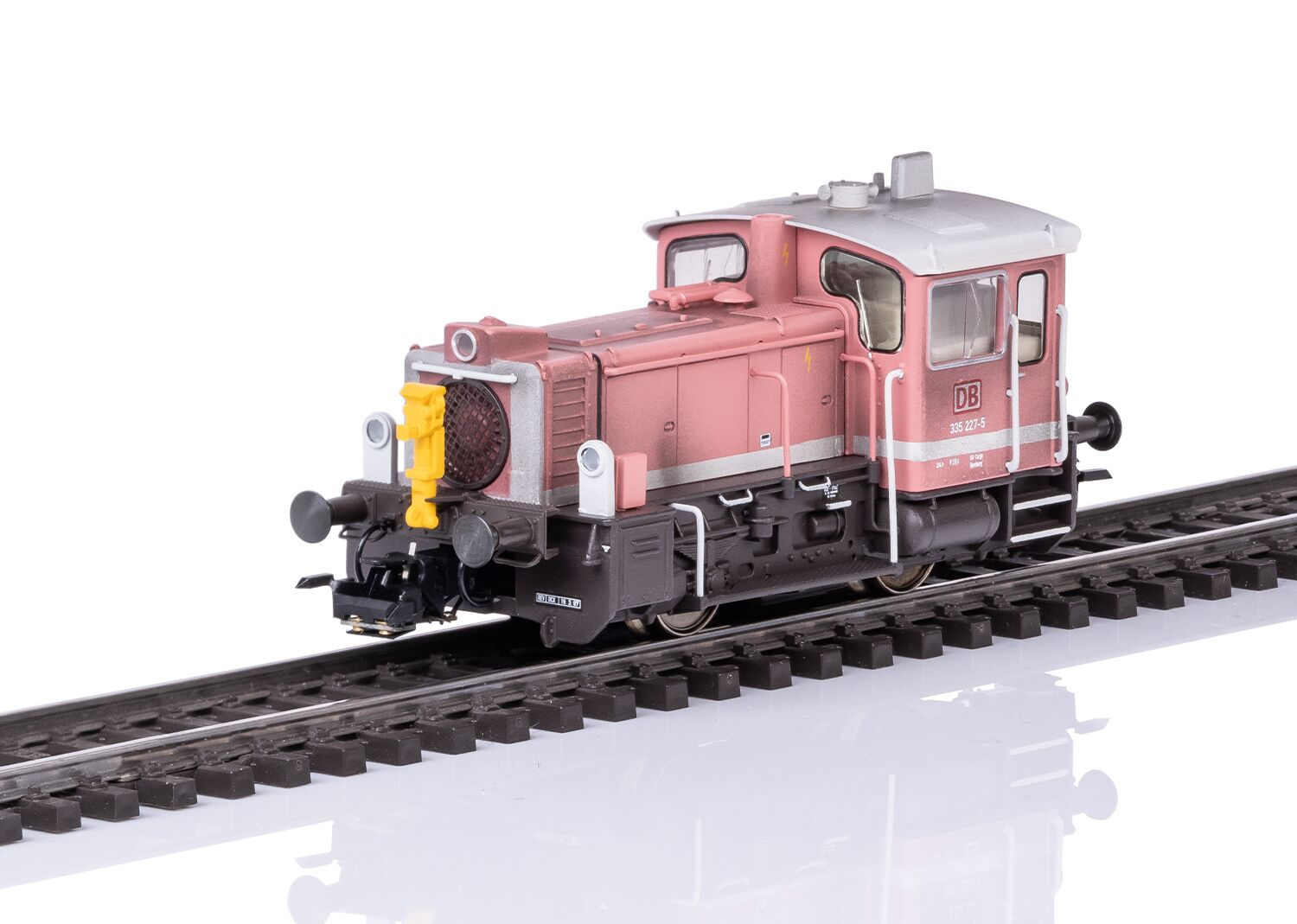 22077
