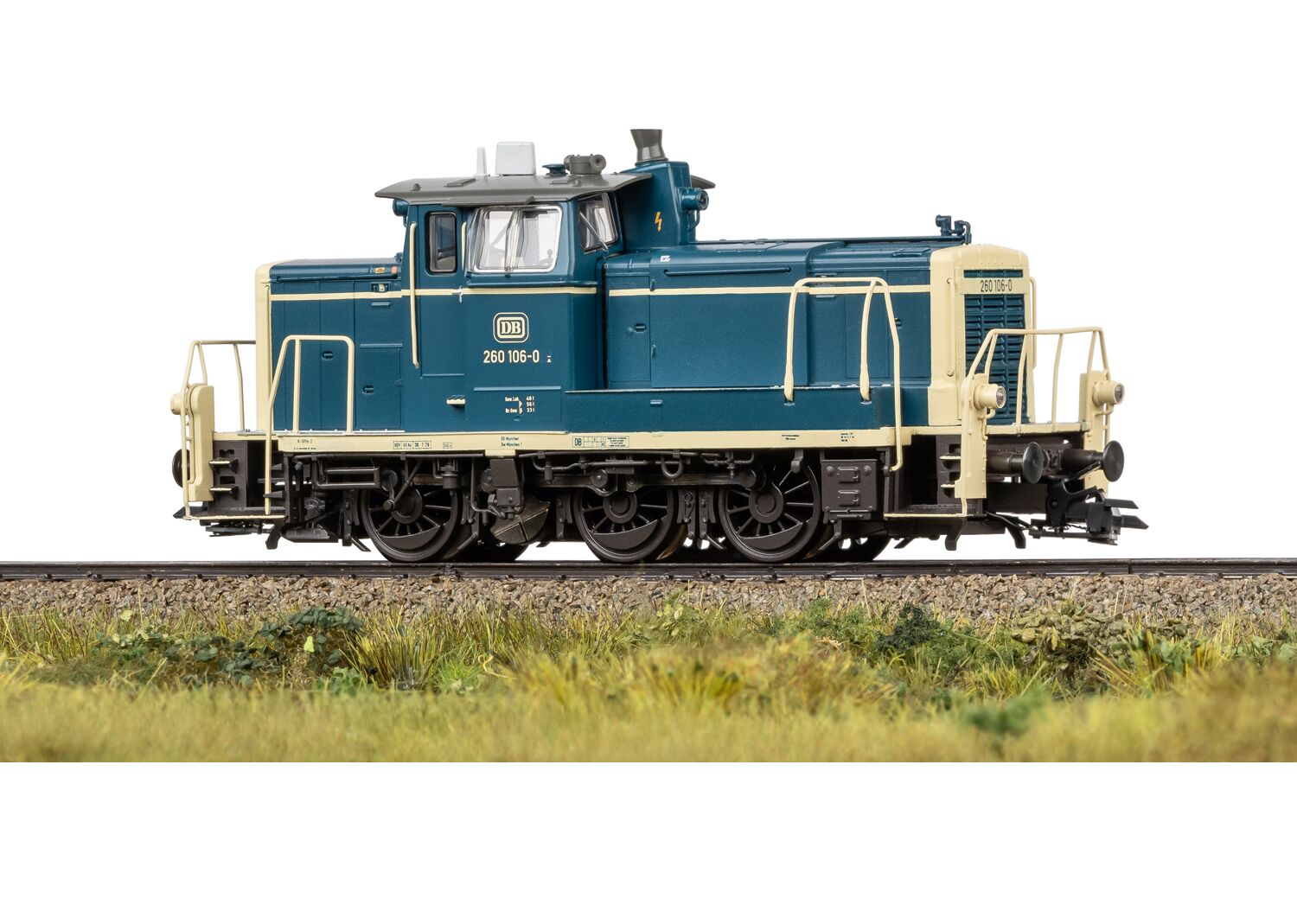 25601