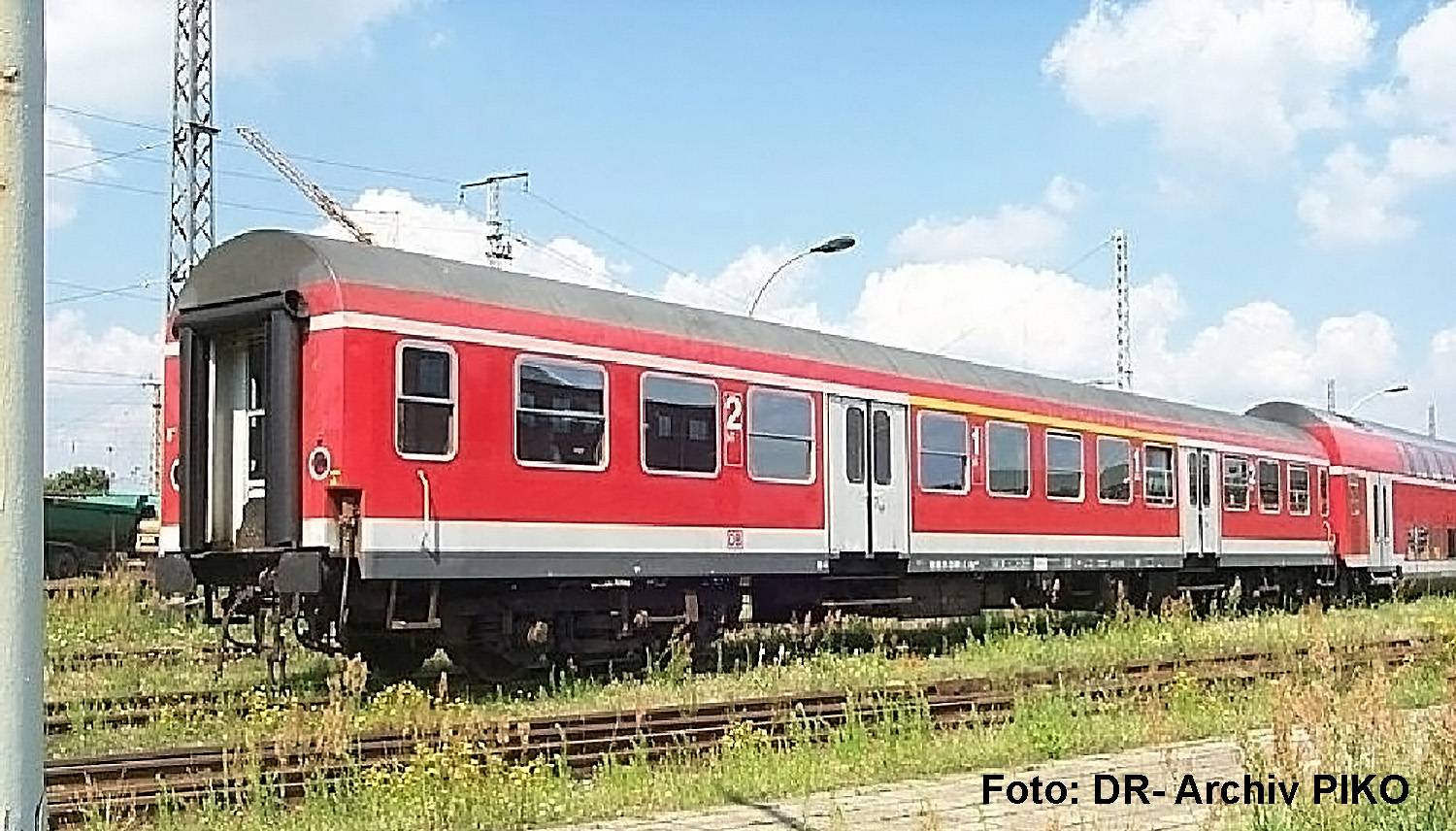 28009