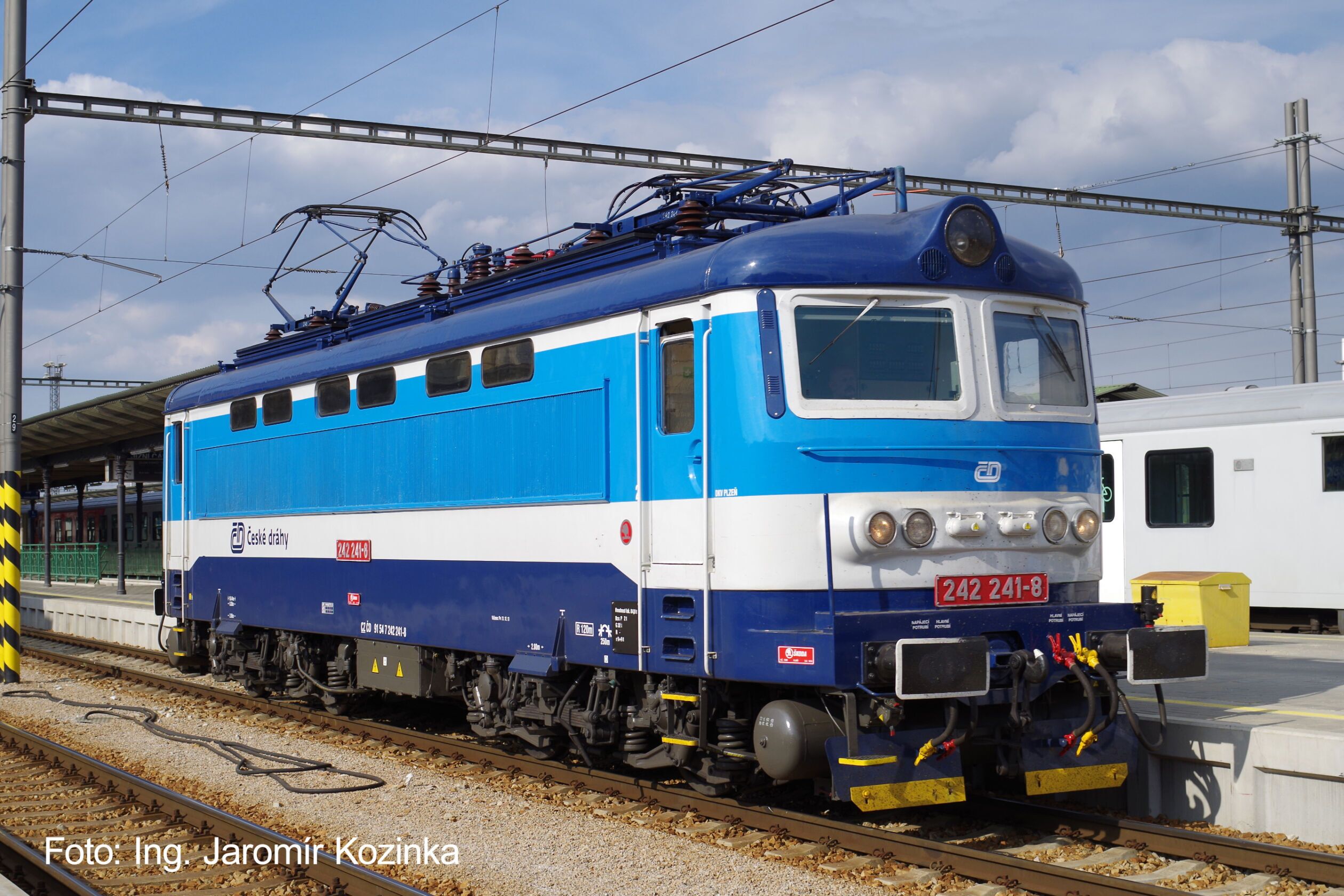 47484