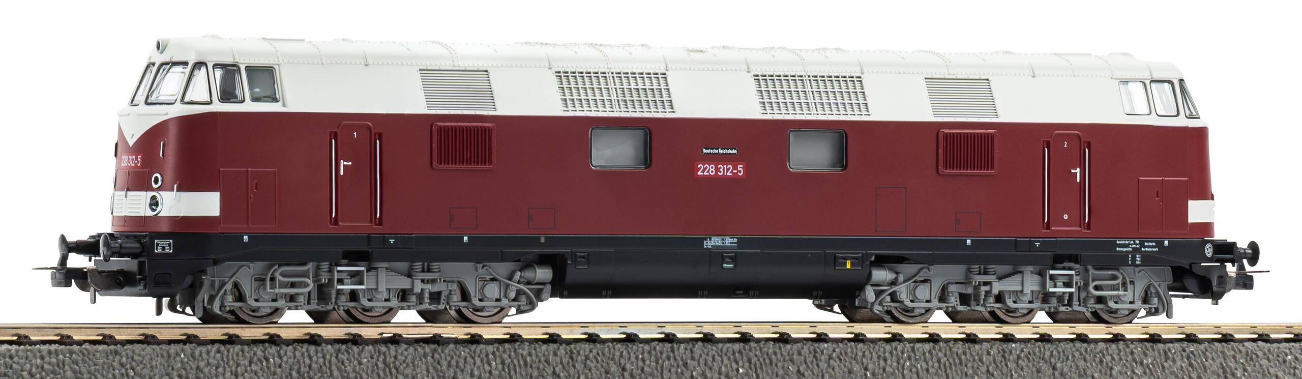 52118
